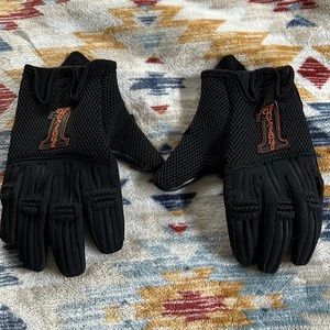 Harley Davidson leather stretch gloves!